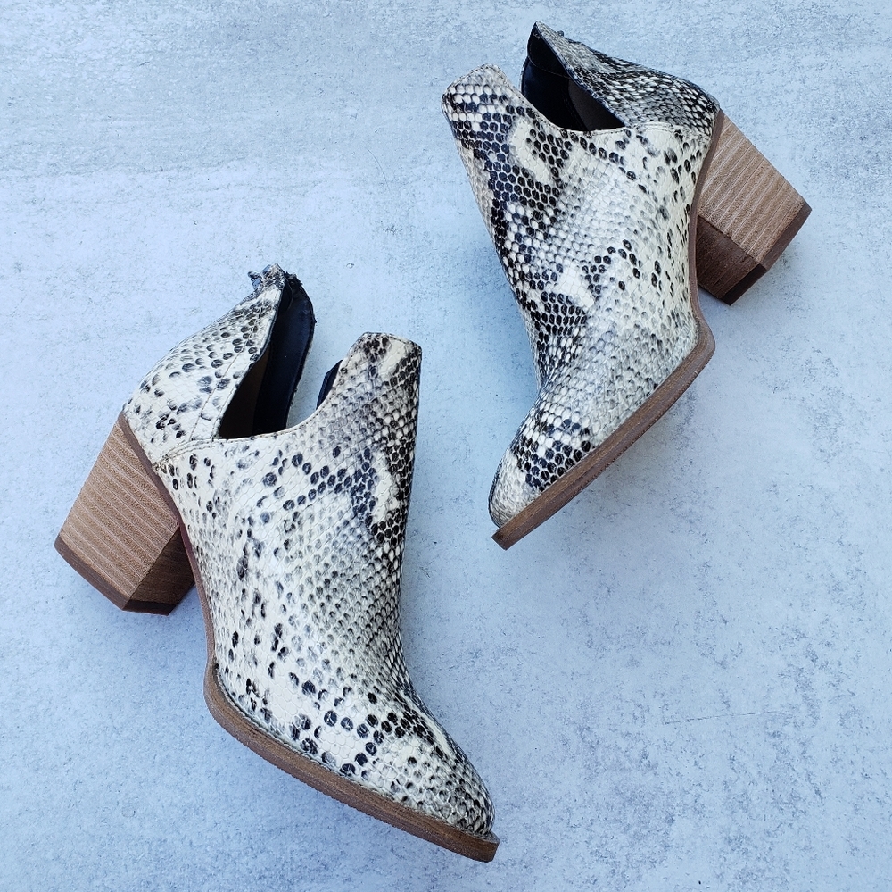 Blondo Waterproof Leather Snakeskin Python Ankle … - image 3